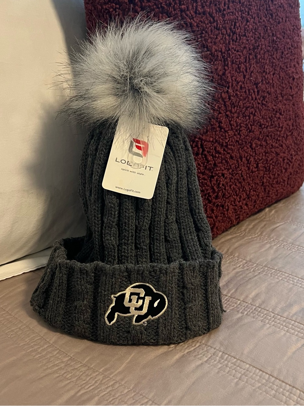 CU Buffs Women’s Charcoal Gray Pom Beanie Colorado NEW Football Game Day